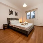 2 Bedroom Flat In Center *