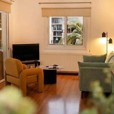 2 Bedroom Flat In Center شقة *