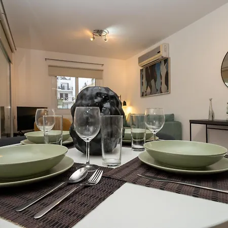 2 Bedroom Flat In Center شقة *