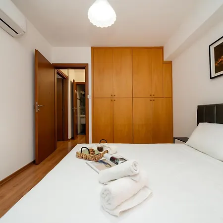 2 Bedroom Flat In Center