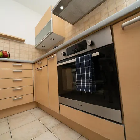 2 Bedroom Flat In Center نيقوسيا