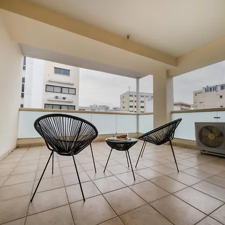 شقة 2 Bedroom Flat In Center *