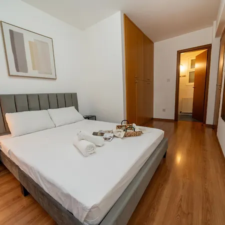 2 Bedroom Flat In Center * نيقوسيا