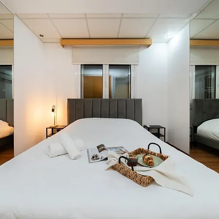2 Bedroom Flat In Center