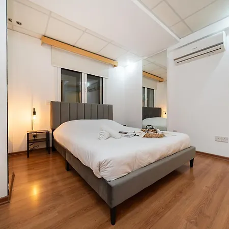 2 Bedroom Flat In Center نيقوسيا