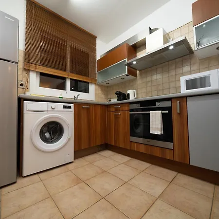 2 Bedroom Flat In Center