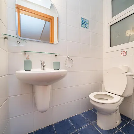 2 Bedroom Flat In Center Διαμέρισμα Λευκωσία