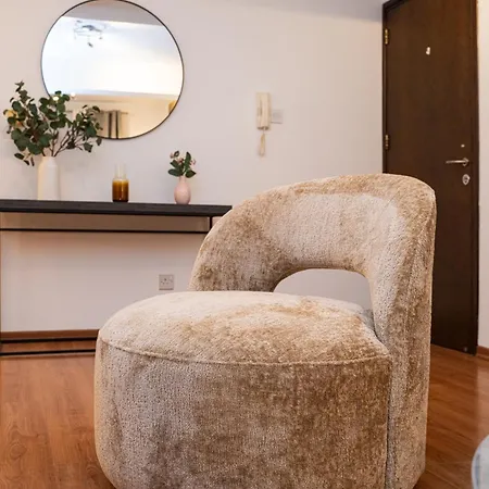 2 Bedroom Flat In Center شقة