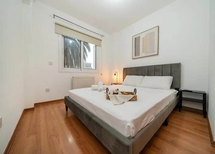 2 Bedroom Flat In Center Lägenhet *