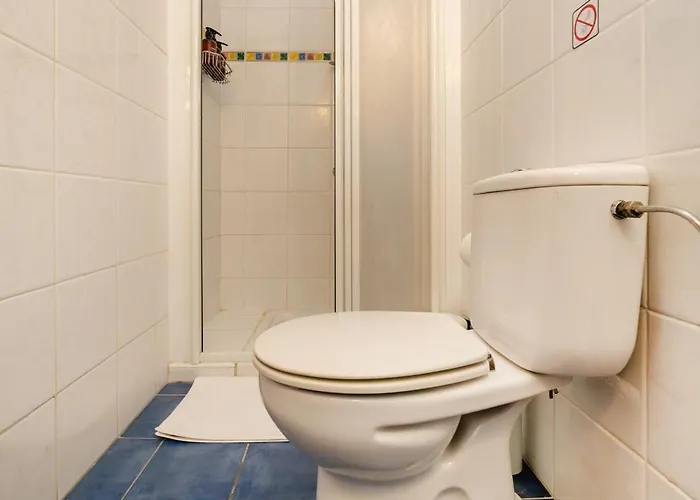 2 Bedroom Flat In Center * 니코시아