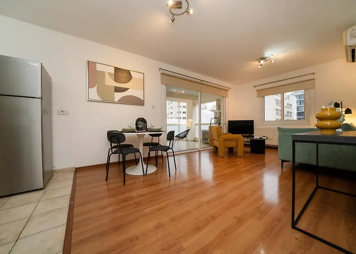 2 Bedroom Flat In Center Lägenhet Nicosia