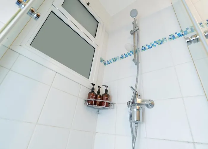 아파트 2 Bedroom Flat In Center 니코시아