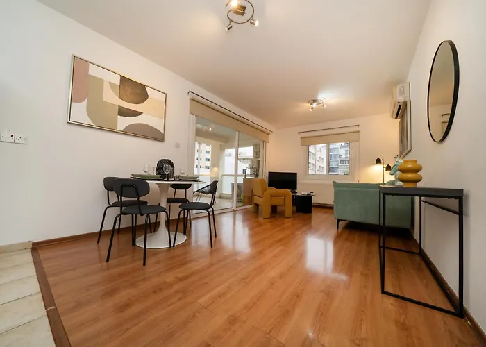 Διαμέρισμα 2 Bedroom Flat In Center