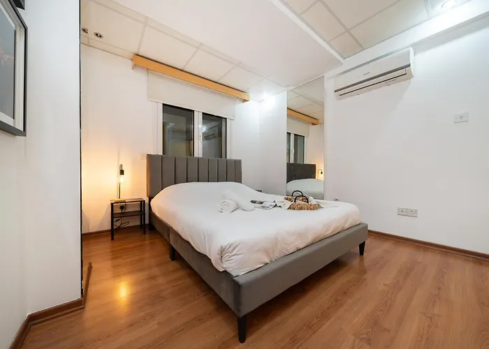 2 Bedroom Flat In Center Λευκωσία