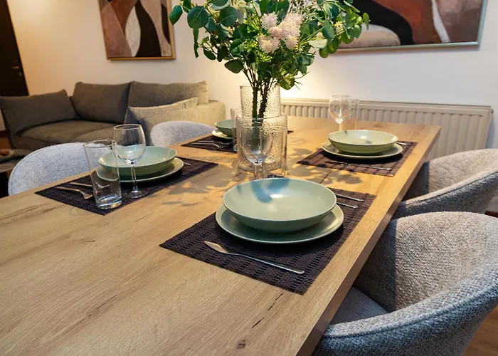 2 Bedroom Flat In Center Διαμέρισμα