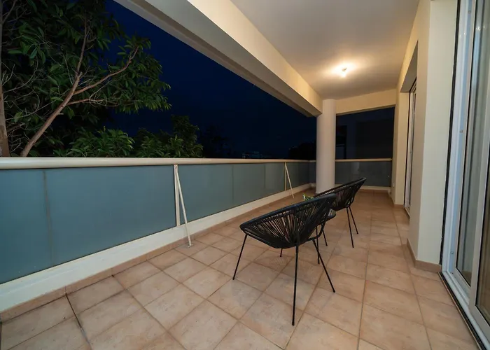 Διαμέρισμα 2 Bedroom Flat In Center *